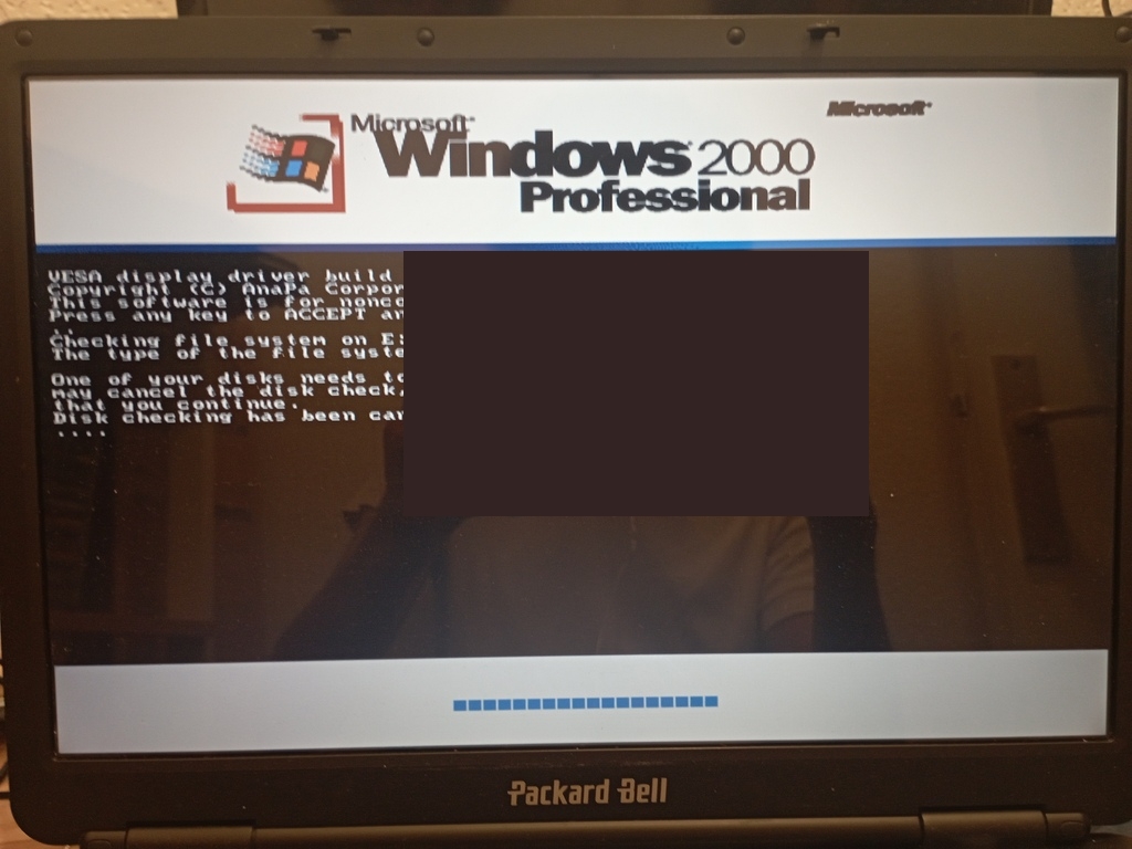 Windows 2000 Laptop